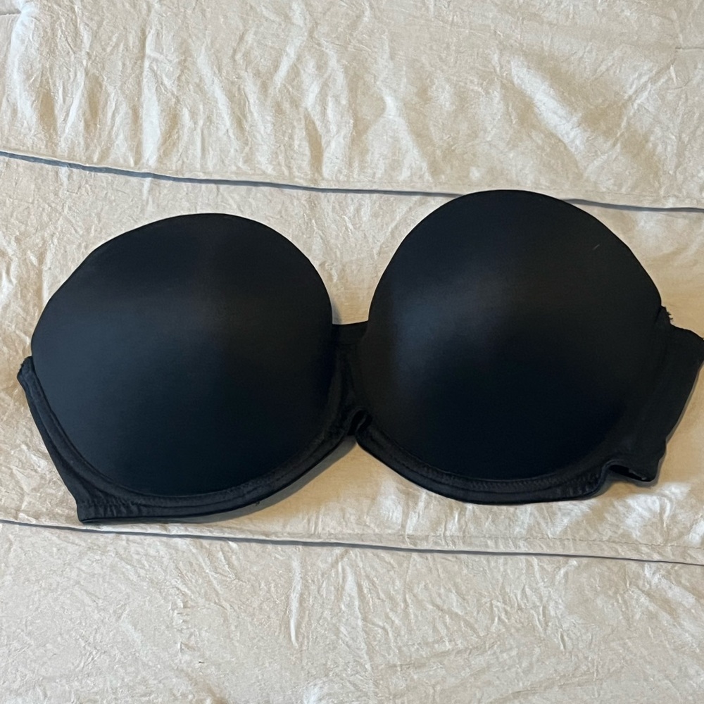 Black Strapless Bra